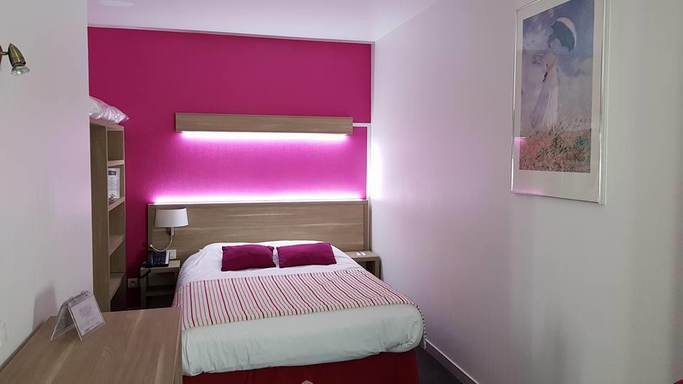 กีริอ๊าด การงต็อง Hotel แกรองตอง ภายนอก รูปภาพ